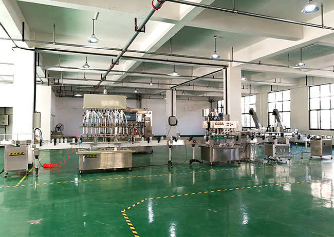 星火全自動灌裝設(shè)備展示