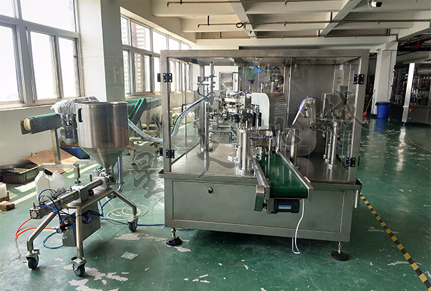 星火中央廚房調(diào)味醬生產(chǎn)線設(shè)備展示