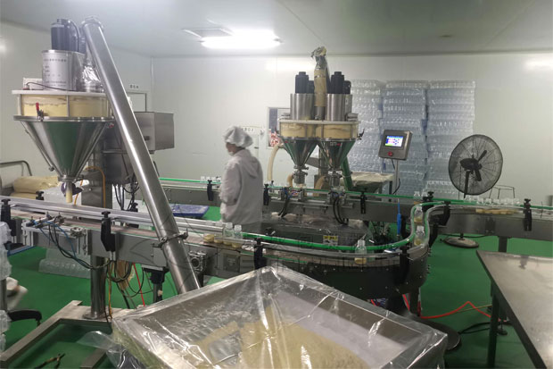 全自動(dòng)胡椒粉包裝機(jī)械設(shè)備案例實(shí)拍